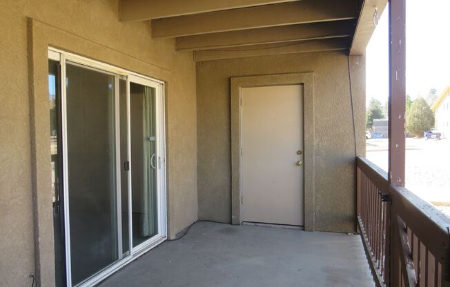 2 beds, 1 bath, 954 sqft, $1,300, Unit #A