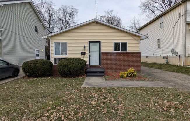 Welcome to this charming 3-bedroom, 1-bathroom house located in Akron