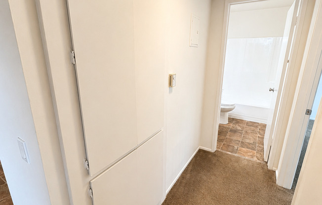 1 bed, 1 bath, 630 sqft, $2,035, Unit 22