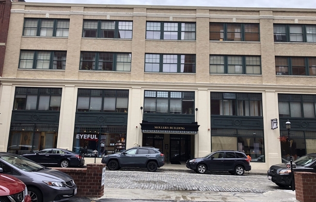 33 MIDDLE ST