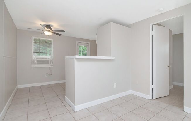 Move-In Ready 1BR/1BA Duplex in Brandon, FL — $1,295/Month, Across from Brandon Mall