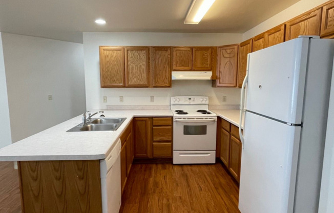 3 beds, 2 baths, 1,200 sqft, $1,300, Unit TE218X-118