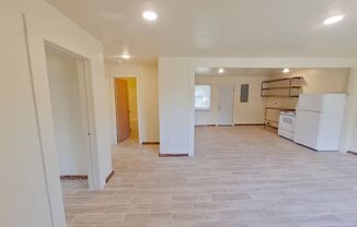 2 beds, 1 bath, $895