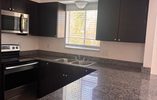 3 beds, 2 baths, 1,205 sqft, $2,075, Unit 126