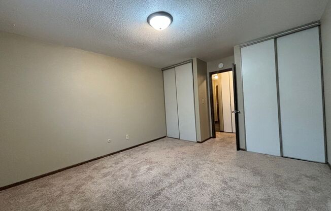 1 bed, 1 bath, 640 sqft, $895, Unit 105