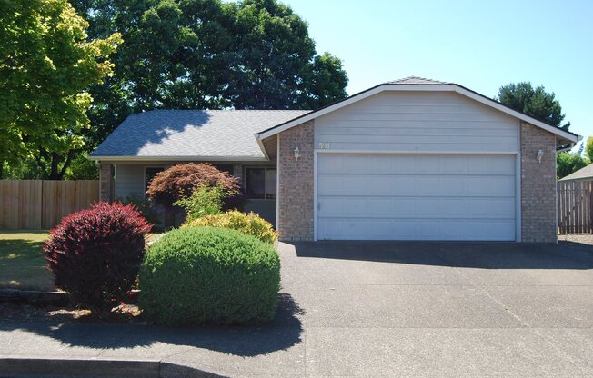 Very Well Maintained 3 Bedroom McMinnville OR