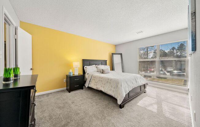 2 beds, 1 bath, 988 sqft, $1,199, Unit 545-201