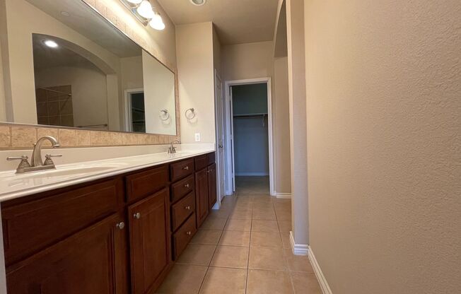 2 beds, 2 baths, 1,250 sqft, $1,699, Unit 1320