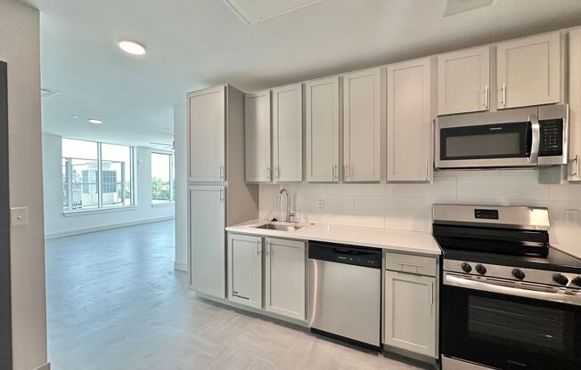 1 bed, 1 bath, 600 sqft, $1,950, Unit One Bedroom Penthouse