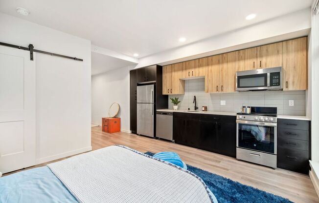 Studio, 1 bath, 350 sqft, $1,500, Unit 212