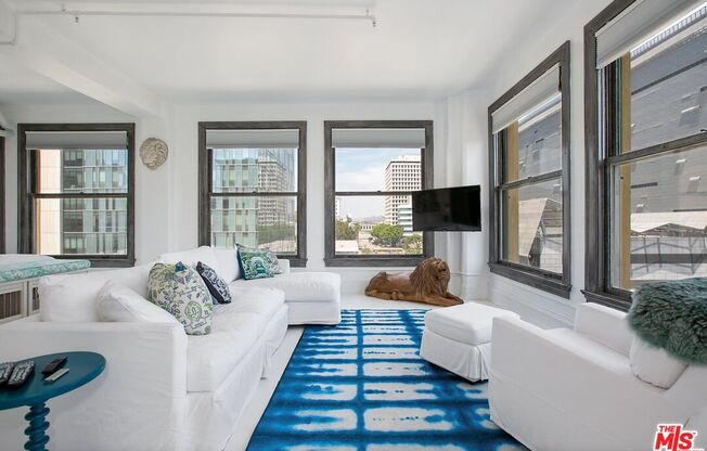 1 bed, 1 bath, 1,040 sqft, $2,750, Unit 502