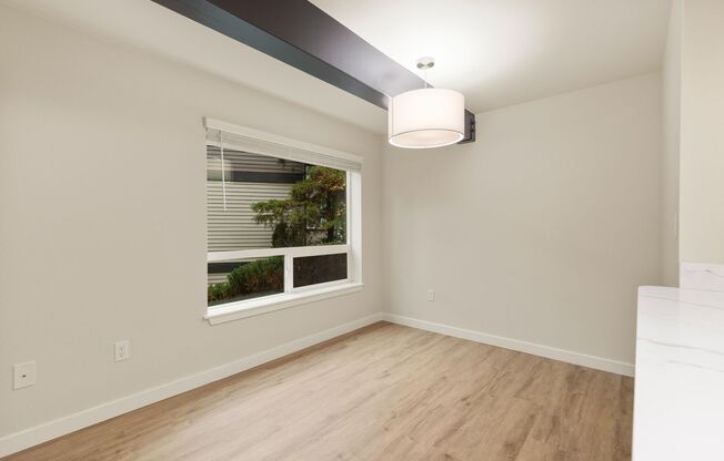 2 beds, 1 bath, 875 sqft, $2,795, Unit 27