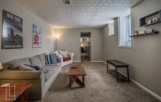 1 bed, 1 bath, $975, Unit 268 Buttles Ave