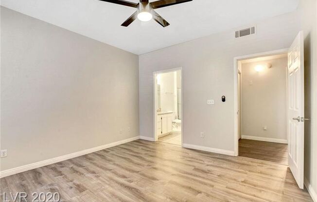 2 beds, 2 baths, $1,600, Unit #1059