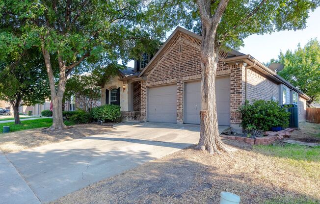 Beautiful 4 bedrm 2 bath one story home in Frisco ISD with Exemplary schools