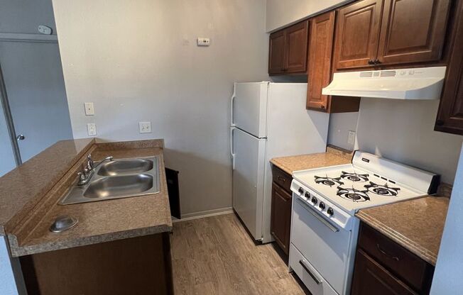 1bd/1ba Hyde Park Apartment