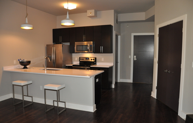 2 beds, 2 baths, 1,036 sqft, $1,638, Unit 201