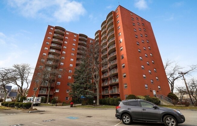 115 W Squantum St