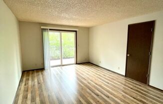 2 beds, 1 bath, 820 sqft, $1,395, Unit 6