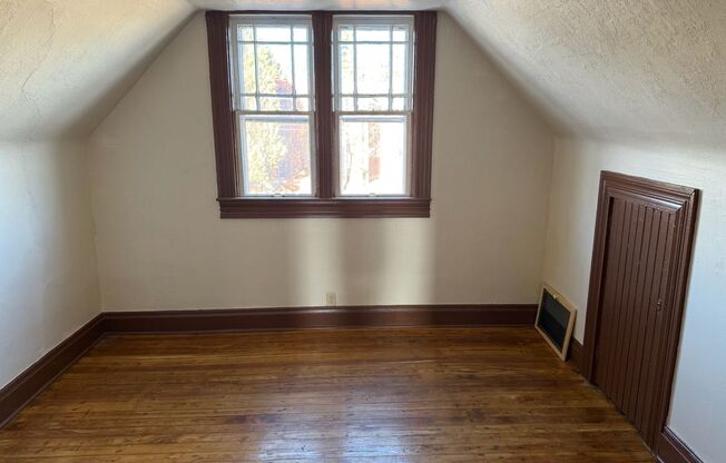 5bed 2bath Victorian Home