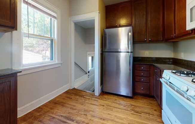4-Bed, 2-Bath House