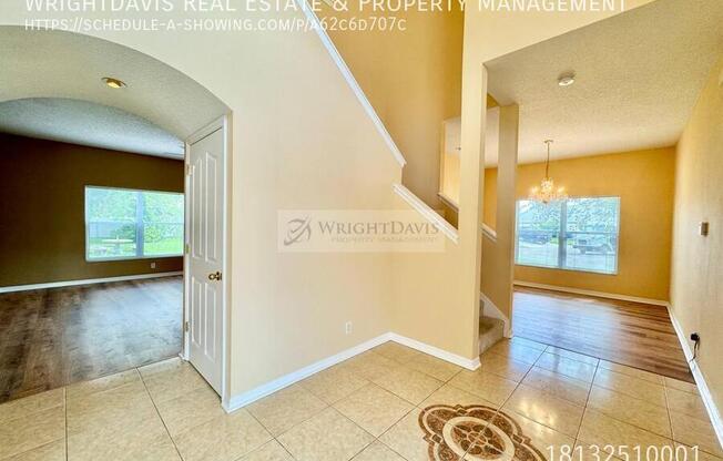 884 ADDISON DR NE