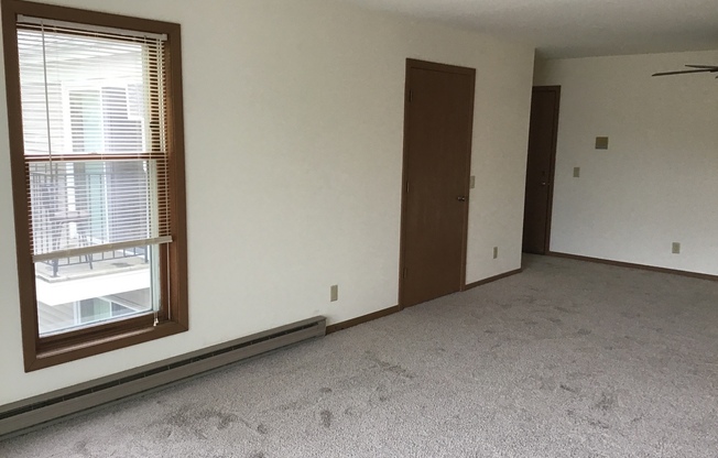 2 beds, 1 bath, 1,000 sqft, $1,650, Unit 7717CF