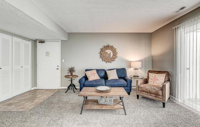 2 beds, 1 bath, 860 sqft, $1,154