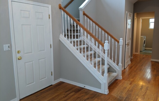 Stunning 2 Story 4 Bed 2.5 Bath Home in Redmond