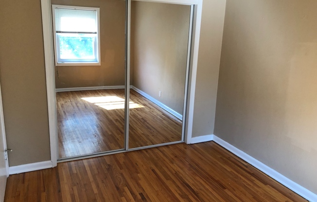 2 beds, 1 bath, $1,599