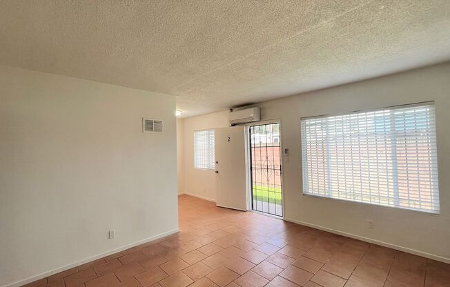 1501 E South