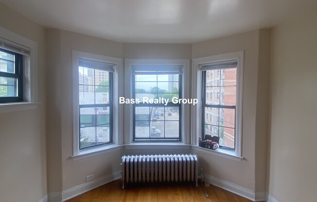 5114 S BLACKSTONE AVE