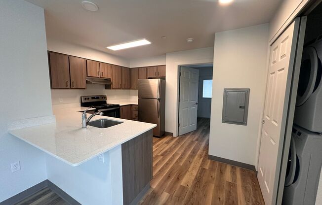 1 bed, 1 bath, 600 sqft, $1,295, Unit Unit B-18