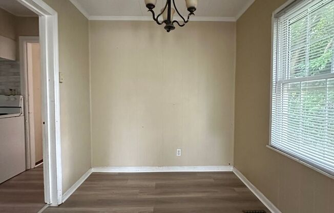 The Off-Campus Sweet Spot: 4 Beds, 2 Baths - Available August 1st!