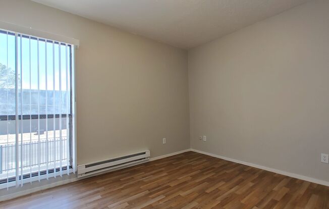 2 beds, 1 bath, 905 sqft, $995, Unit 1401-A