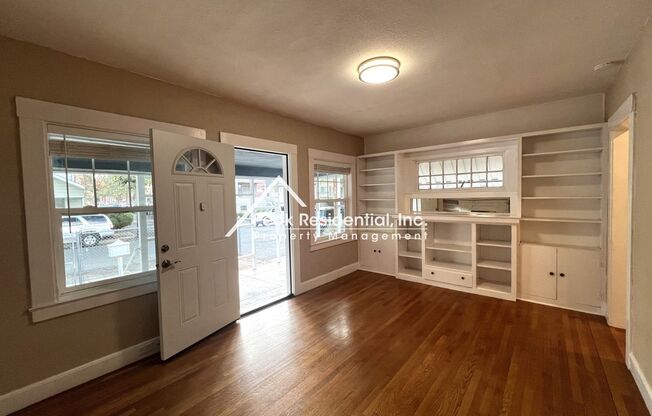 2 beds, 1 bath, $2,250