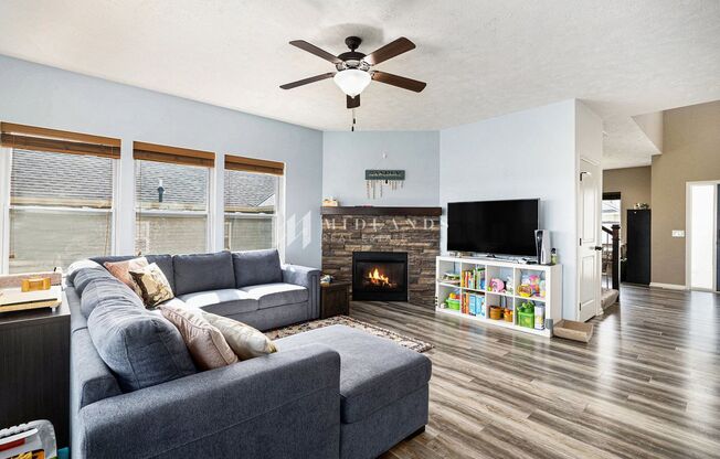 1.5 story in Ashford Hollow