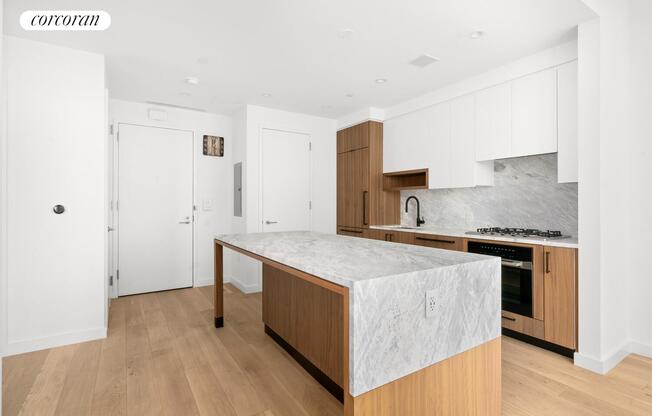 1 bed, 1 bath, 640 sqft, $5,350, Unit 10DW