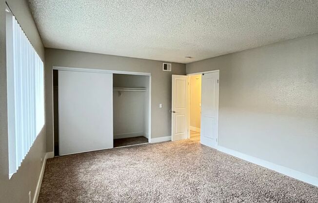 2 beds, 1 bath, 896 sqft, $2,250, Unit 006