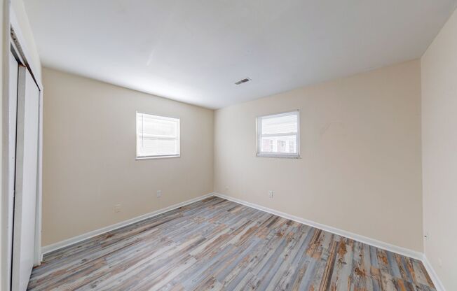 2 beds, 1 bath, 800 sqft, $1,199, Unit 8647C