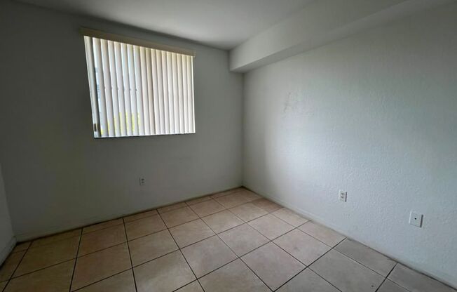 3 beds, 2 baths, 1,079 sqft, $2,600, Unit 13820-306