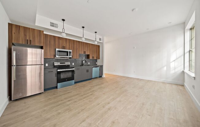 Studio, 1 bath, 650 sqft, $1,650