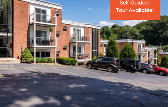 $250 Off!  Move In Special! Spacious 2-bedroom Apartment Near Mount Lookout Square! **3D Tour!