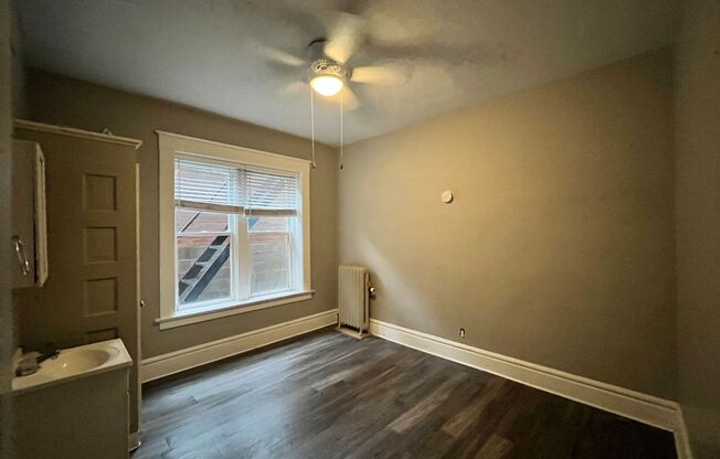 Studio, 1 bath, 270 sqft, $645, Unit 214