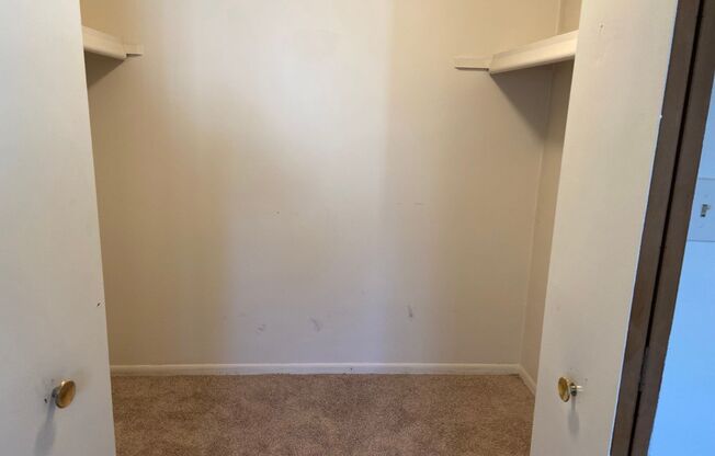 1 bed, 1 bath, 650 sqft, $945