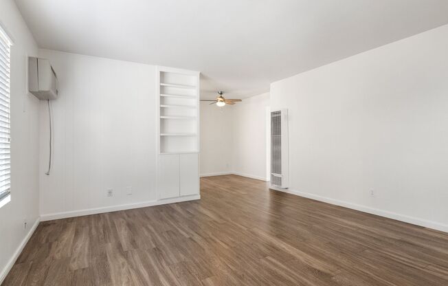 La Mesa 1b/1ba with Onsite Laundry, Parking, AC, and More!