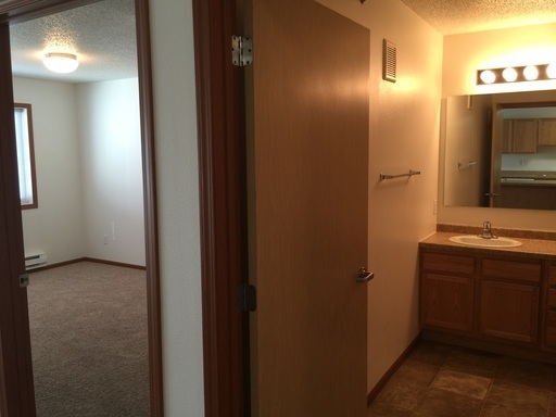 3 beds, 2 baths, 1,232 sqft, $1,425, Unit 413