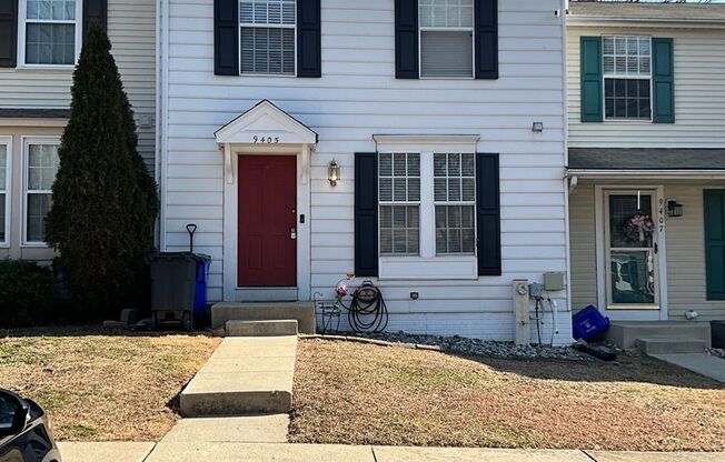 Beautiful 2BR 2BA 3 level townhome located in the Bowling Brook Farms Community