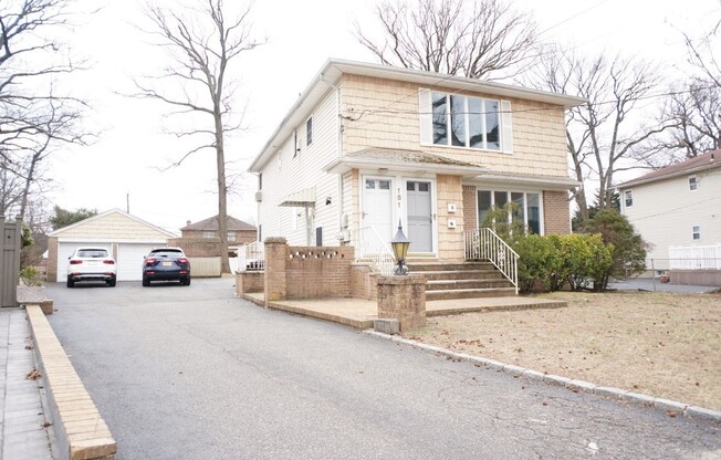 181 SCHLEY AVE