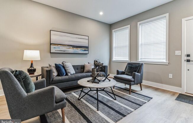 Huge 4 bed 3 bath home in point breeze. MODERN, PATIO, ROOF DECK